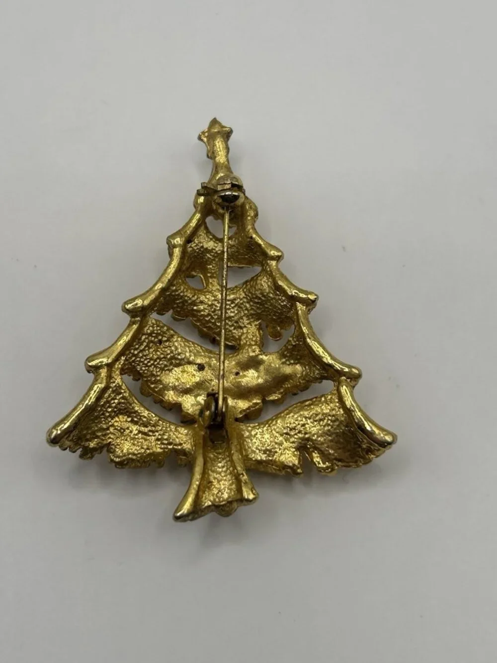 JJ Jonette Vtg Christmas Tree Brooch Pin Goldtone Rhinestones Unsigned